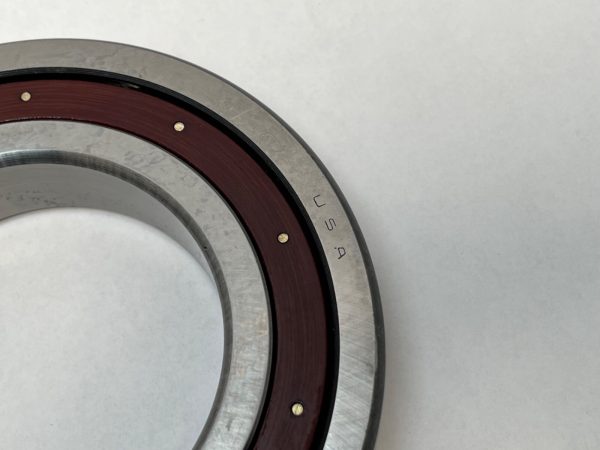 Deep Groove Ball Bearing – Straight Bore, 90 mm ID, 160 mm OD, 30 mm Width, Open, Special Clearance/Heat Treat C782.
