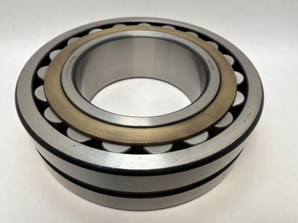 Spherical Roller Bearing – Straight Bore, 160 mm ID, 290 mm OD, 80 mm Width, Open, CN Internal Clearance.
