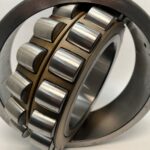 Spherical Roller Bearing – Straight Bore, 160 mm ID, 290 mm OD, 80 mm Width, Open, CN Internal Clearance.