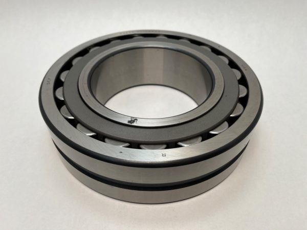 Spherical roller bearing – Straight Bore, 120 mm ID, 215 mm OD, 58 mm Width, Open, C3 Internal clearance.