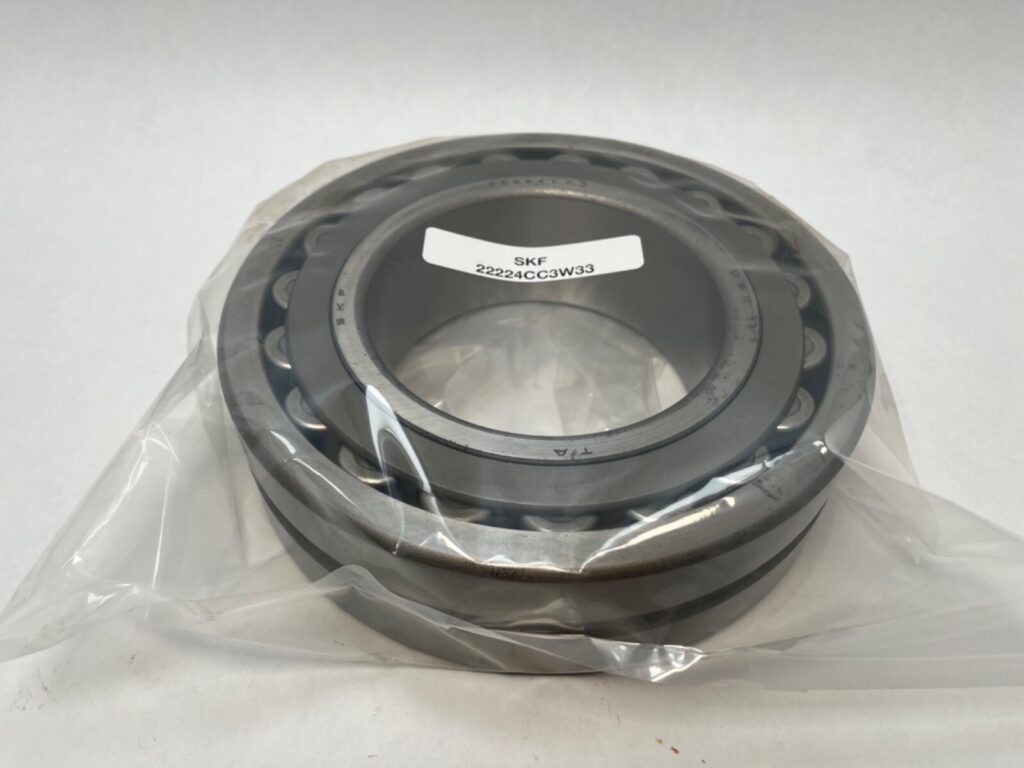 Spherical roller bearing – Straight Bore, 120 mm ID, 215 mm OD, 58 mm Width, Open, C3 Internal clearance.