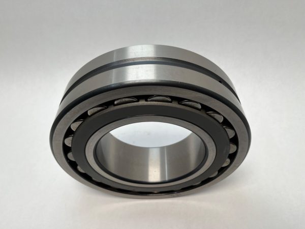 Spherical roller bearing – Straight Bore, 120 mm ID, 215 mm OD, 58 mm Width, Open, C3 Internal clearance.