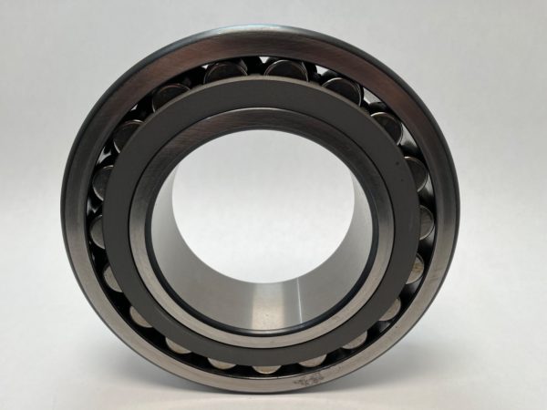 Spherical roller bearing – Straight Bore, 120 mm ID, 215 mm OD, 58 mm Width, Open, C3 Internal clearance.