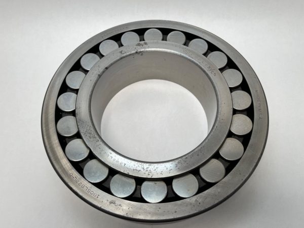 Spherical Roller Bearing – Tapered Bore, 180 mm ID, 320 mm OD, 86 mm Width, Open, CN Internal clearance.