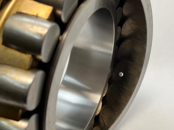Spherical Roller Bearing – Tapered Bore, 180 mm ID, 320 mm OD, 86 mm Width, Open, CN Internal clearance.