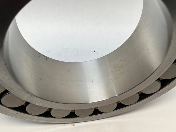 Spherical Roller Bearing – Tapered Bore, 180 mm ID, 320 mm OD, 86 mm Width, Open, CN Internal clearance.