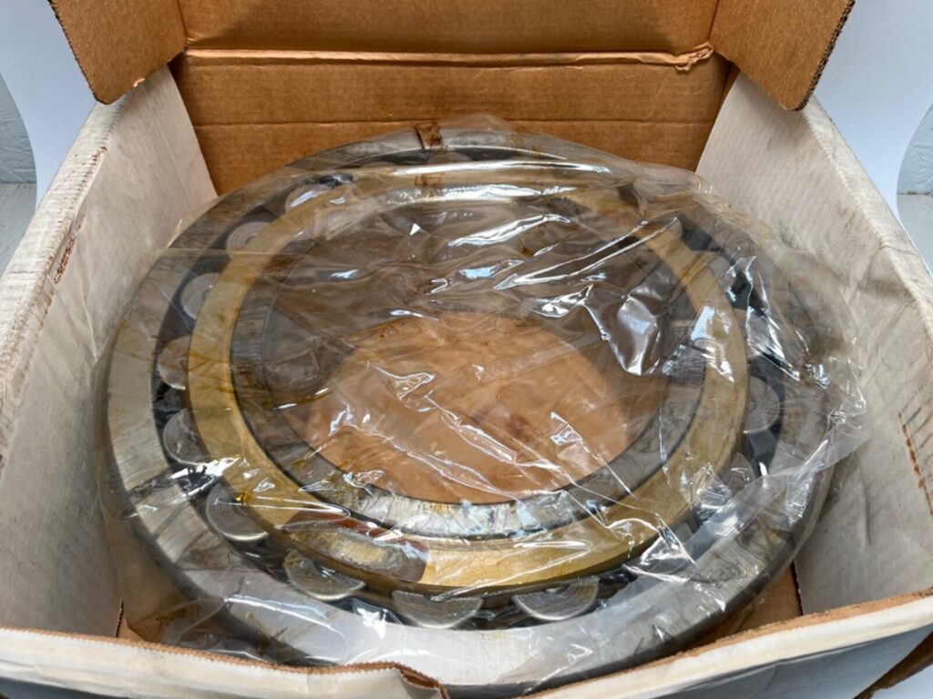 Spherical Roller Bearing – Tapered Bore, 220 mm ID, 400 mm OD, 108 mm Width, Open, C2 Internal clearance