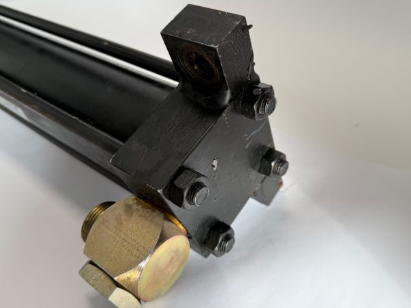 Parker 63-CPHMIRBS19MC-300.0-M-100 Hydraulic Cylinder 210 bar HYD