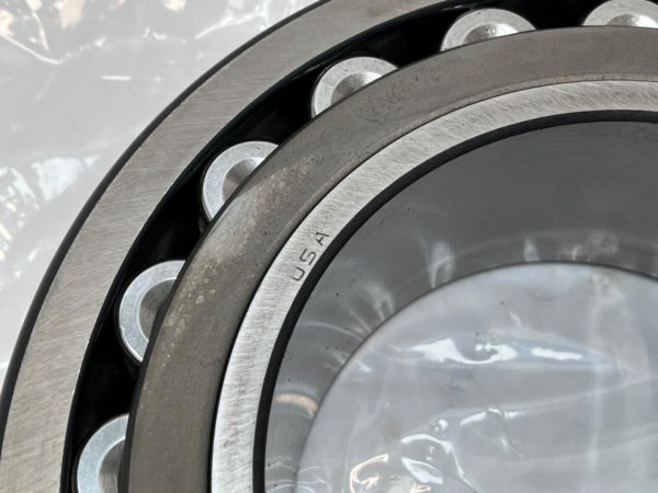 Spherical Roller Bearing – Tapered Bore, 130 mm ID, 230 mm OD, 64 mm Width, Open, C3 Internal Clearance.