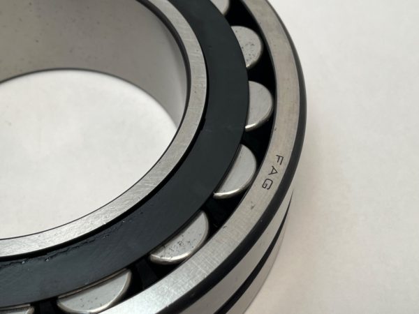 FAG 22226ESK.TVPB.C3 Spherical Bearing 130x230x64 mm 22226-ES-K-TVPB-C3-W33 USA