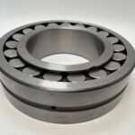 Spherical Roller Bearing – Straight Bore, 140 mm ID, 250 mm OD, 68 mm Width, Open, CN Internal Clearance.