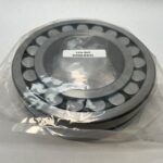 Spherical Roller Bearing – Straight Bore, 140 mm ID, 250 mm OD, 68 mm Width, Open, CN Internal Clearance.