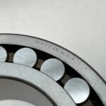 Spherical Roller Bearing – Straight Bore, 140 mm ID, 250 mm OD, 68 mm Width, Open, CN Internal Clearance.