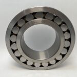 Spherical Roller Bearing – Straight Bore, 140 mm ID, 250 mm OD, 68 mm Width, Open, CN Internal Clearance.