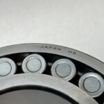 Spherical Roller Bearing – Straight Bore, 140 mm ID, 250 mm OD, 68 mm Width, Open, CN Internal Clearance.