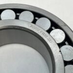 Spherical Roller Bearing – Straight Bore, 110 mm ID, 200 mm OD, 53 mm Width, Open, CN Internal Clearance.