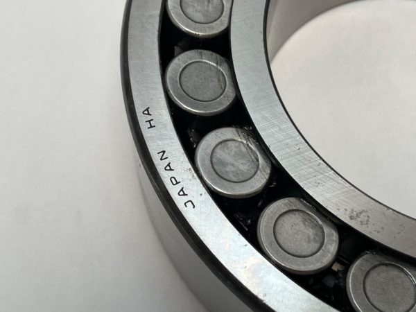 Spherical Roller Bearing – Tapered Bore, 140 mm ID, 250 mm OD, 68 mm Width, Open, C3 Internal Clearance.
