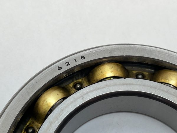 Deep Groove Ball Bearing – Straight Bore, 90 mm ID, 160 mm OD, 30 mm Width, Open, Pressed Brass Cage.