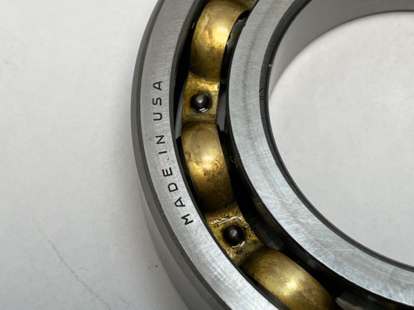 Deep Groove Ball Bearing – Straight Bore, 90 mm ID, 160 mm OD, 30 mm Width, Open, Pressed Brass Cage.