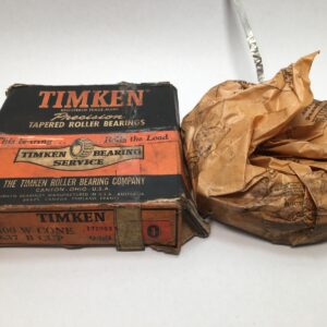 Tapered Roller Bearing Set - 4.000 in Bore, 6.375 in Cup Outer Diameter, 1.0313 in Cup Width, 6.621 in Flange Outer Diameter, 1.4219 in Cone Width, Class 2, Case-Hardened Alloy Steel with keyway.