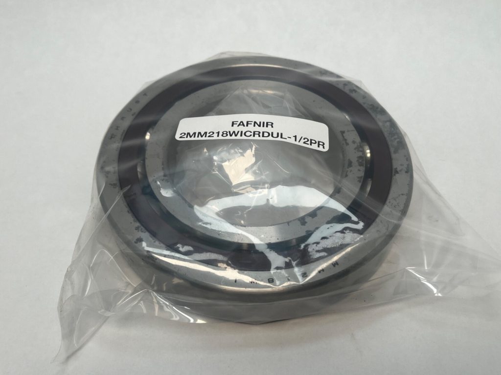 Angular Contact Ball Bearing - Straight Bore, 90 mm ID, 160 mm OD, 30 mm Width, Open, 15° Contact Angle, Light Preload.