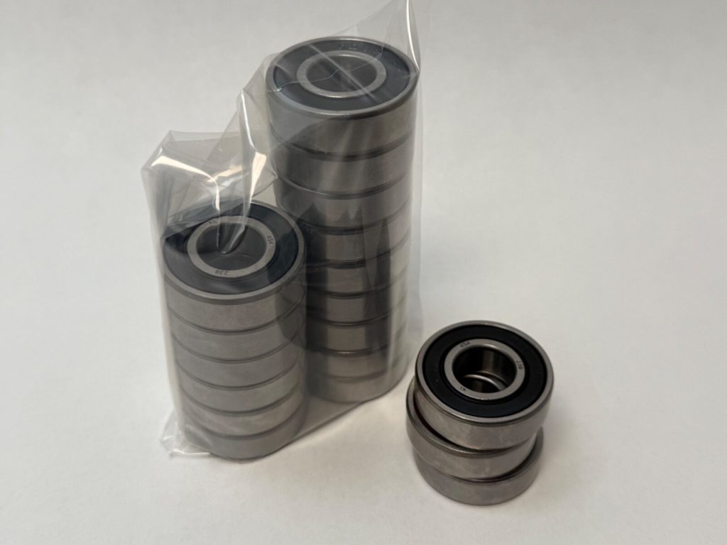Deep Groove Ball Bearing - Straight Bore, 15 mm ID, 35 mm OD, 11 mm Width, Double Rubber Seal, Without Snap Ring 18 pcs