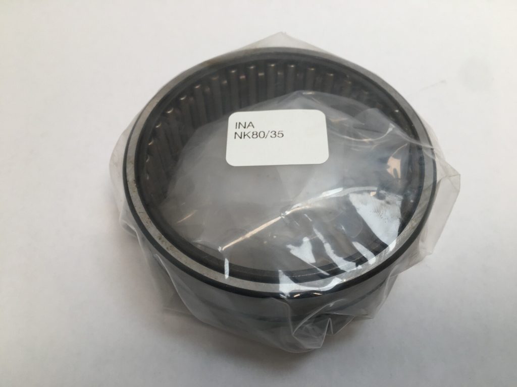 Cylindrical Roller Bearing - Straight Bore, 80 mm ID, 95 mm OD, 35 mm Width, 1 Row, CN Internal clearance.
