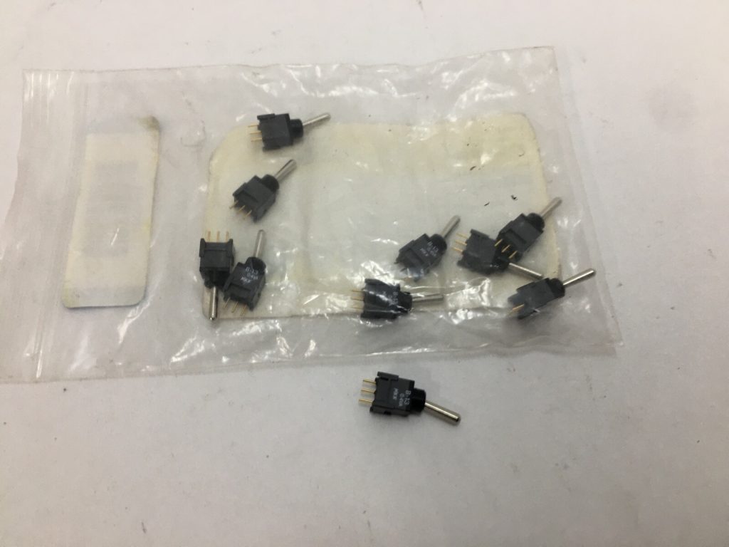 NKK-633-B13AP Toggle Switch on/off 633B13AP B-130.4VA 10 pcs