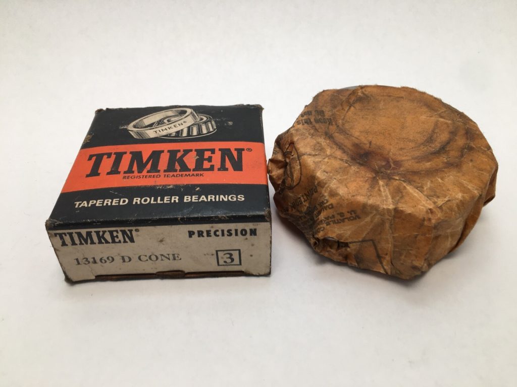 Tapered Roller Bearing - 1.6875 in Bore, 3.1875 in Cup Outer Diameter, 0.6250 in Cup Width, 0.7780 in Cone Width, class 3, Case-Hardened Steel.