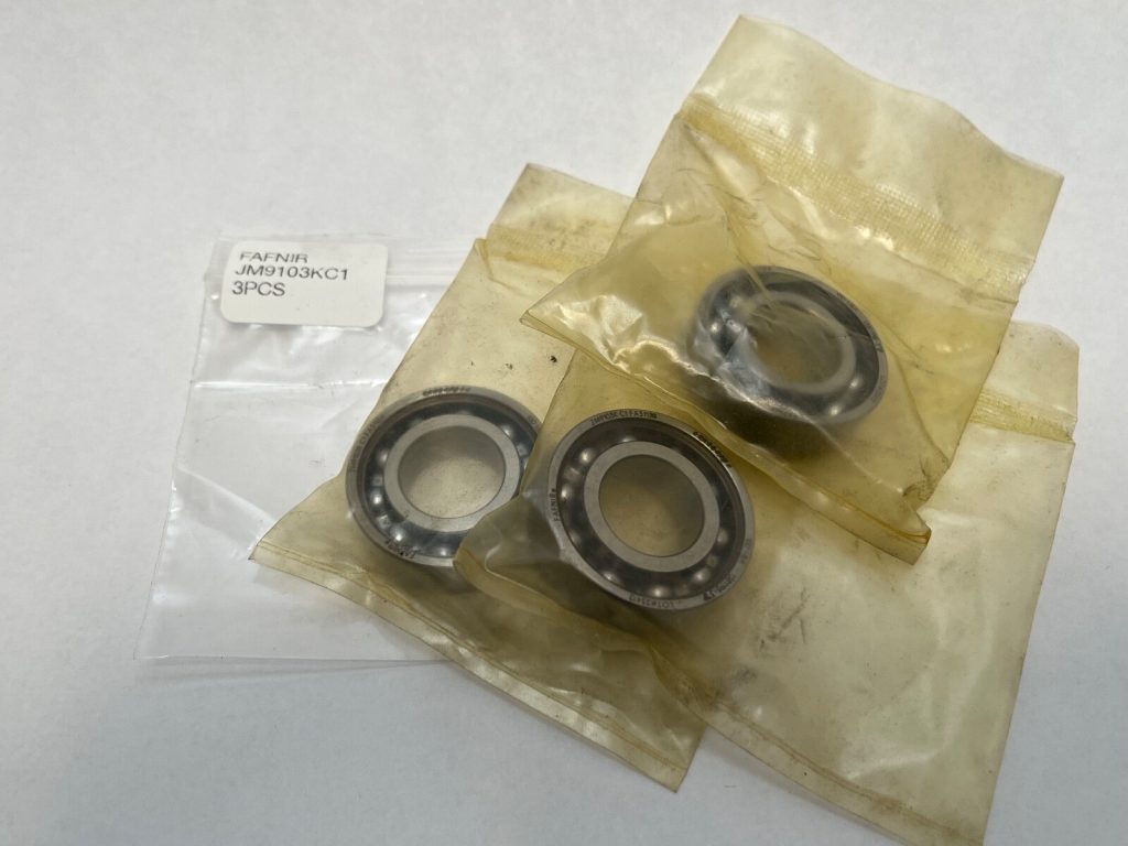 Deep Groove Ball Bearing - Straight Bore, 17 mm ID, 35 mm OD, 10 mm Width, Open, Without Snap Ring 3 pcs