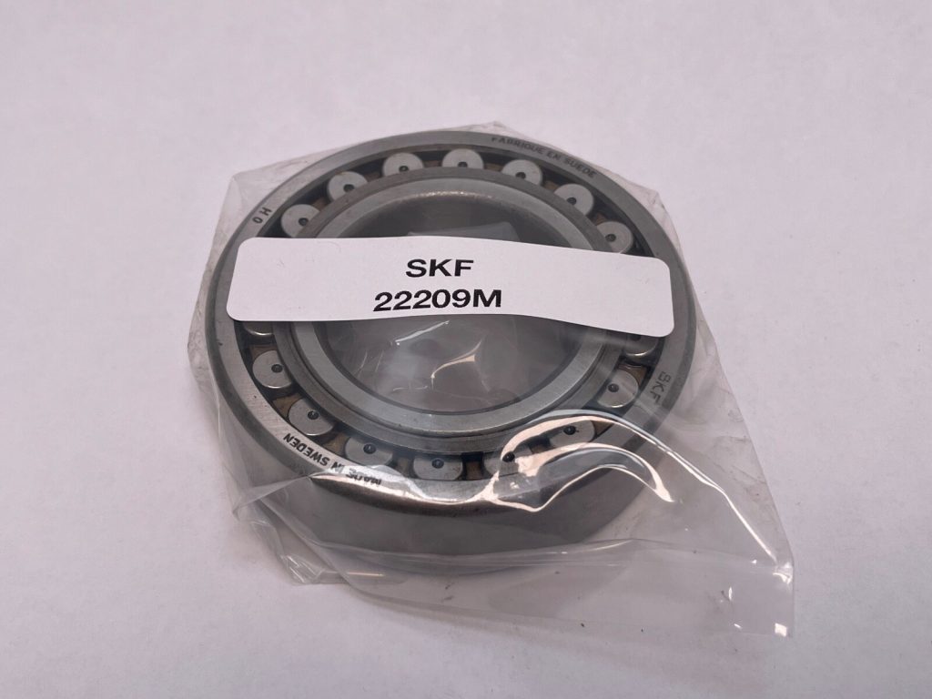 Spherical Roller Bearing - Straight Bore, 45 mm ID, 85 mm OD, 23 mm Width, Open, CN Internal clearance.