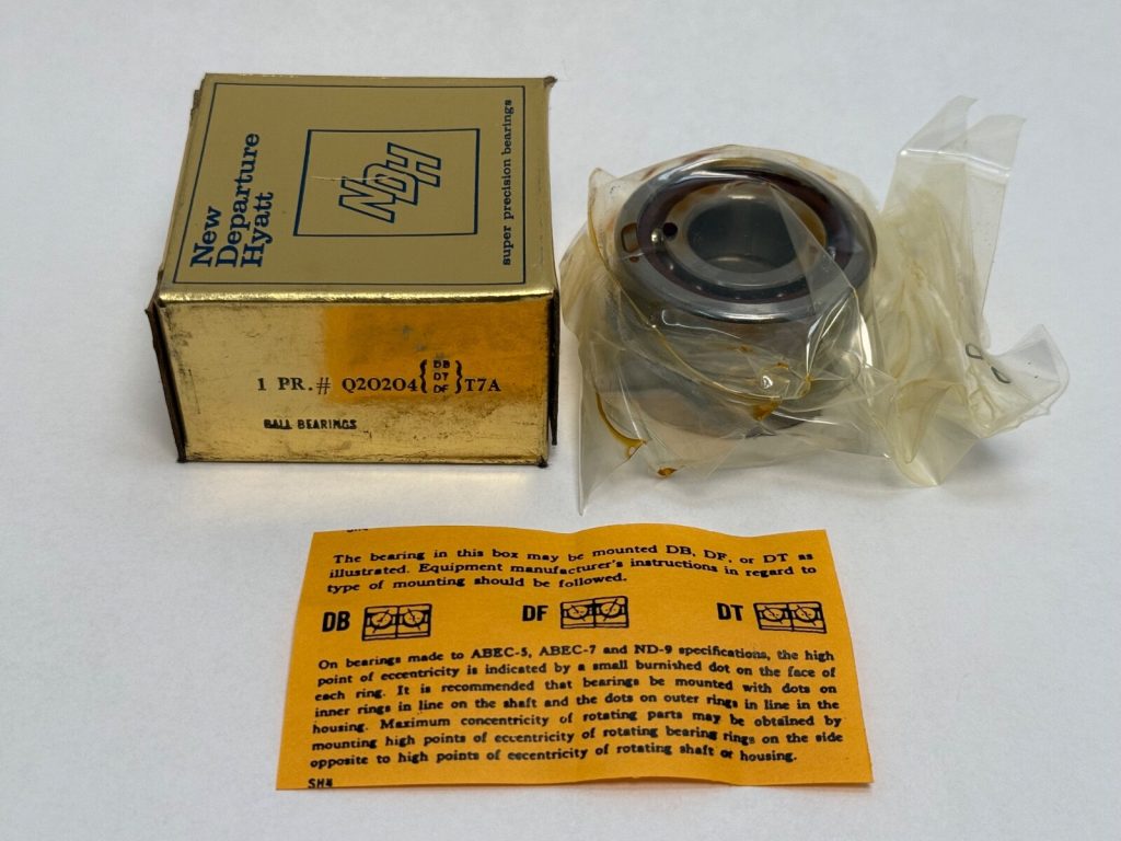 Angular Contact Ball Bearing - 20 mm ID, 47 mm OD, 14 mm Width, 15° contact angle.