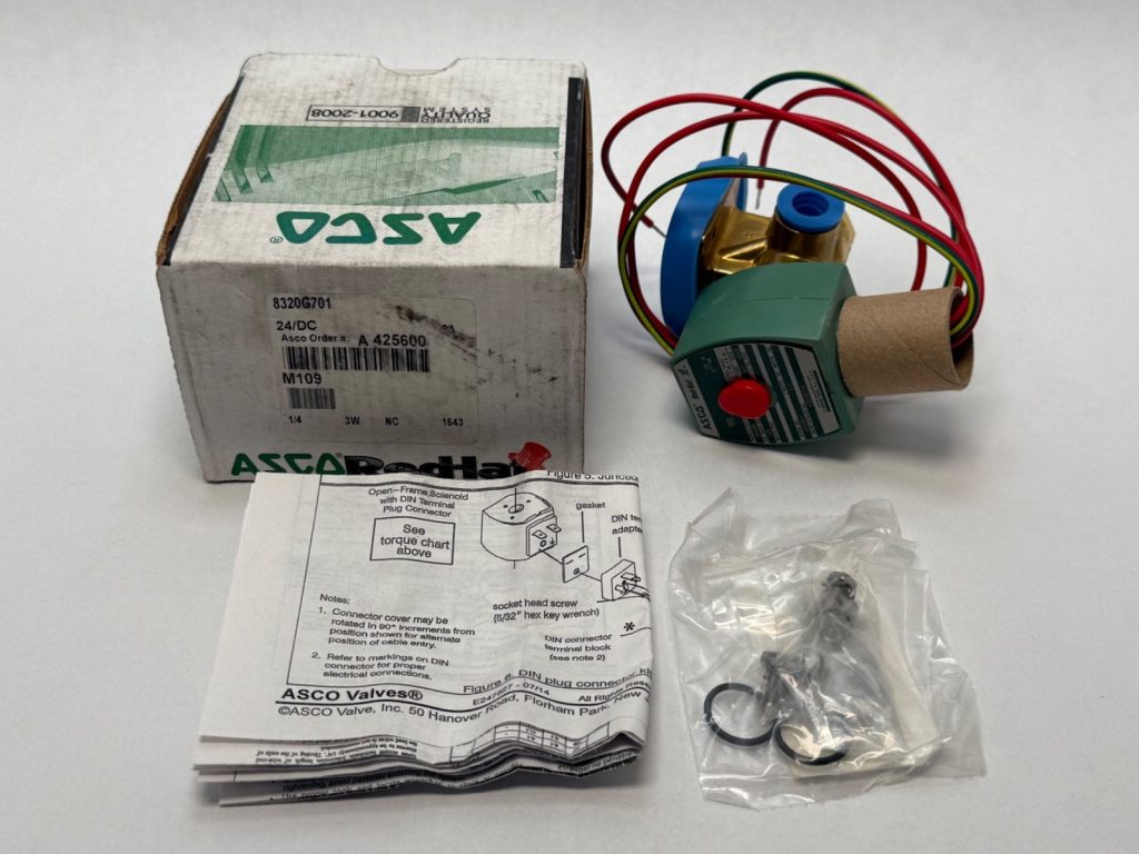 ASCO 8320G701 Solenoid Valve 120V AC 1/4" NPT RedHat