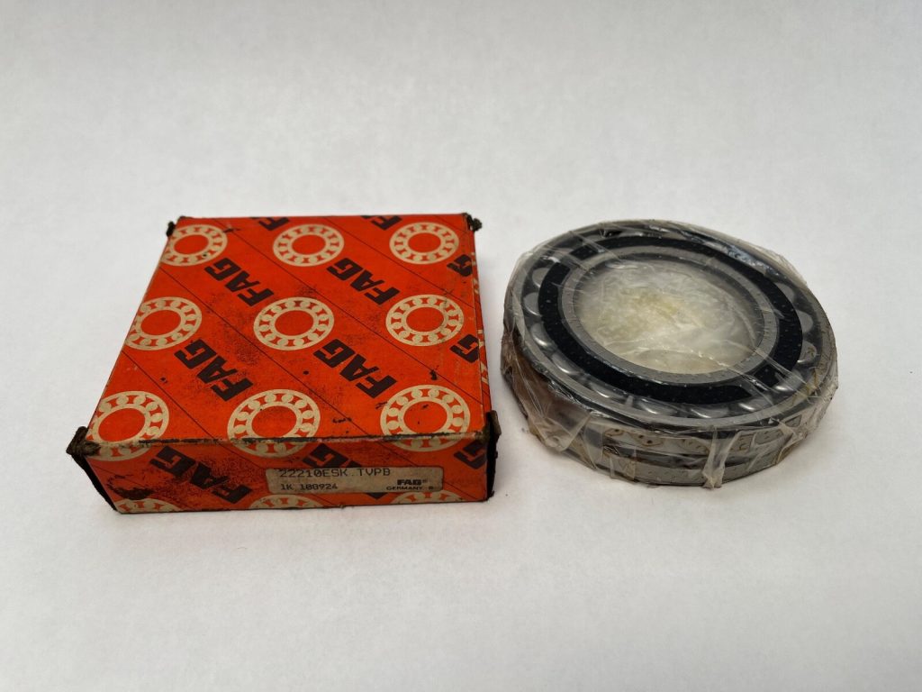 Spherical roller bearing - Tapered Bore, 50 mm ID, 90 mm OD, 23 mm Width, Open, CN Internal clearance.