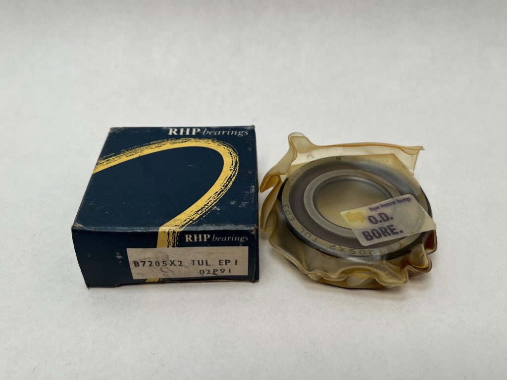 Angular Contact Ball Bearing - 25 mm ID, 52 mm OD, 15 mm Width, Open, 15°, Light preload.