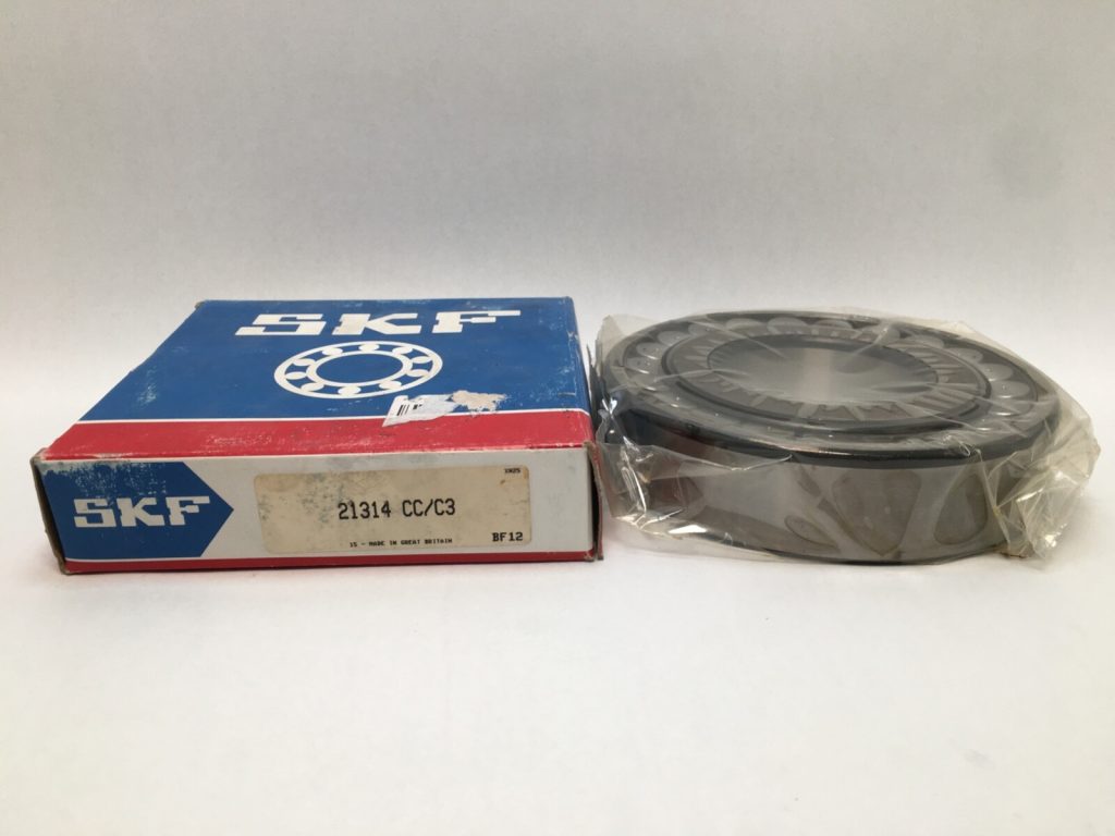 Spherical Roller Bearing - Straight Bore, 70 mm ID, 150 mm OD, 35 mm Width, Open, C3 Internal Clearance.