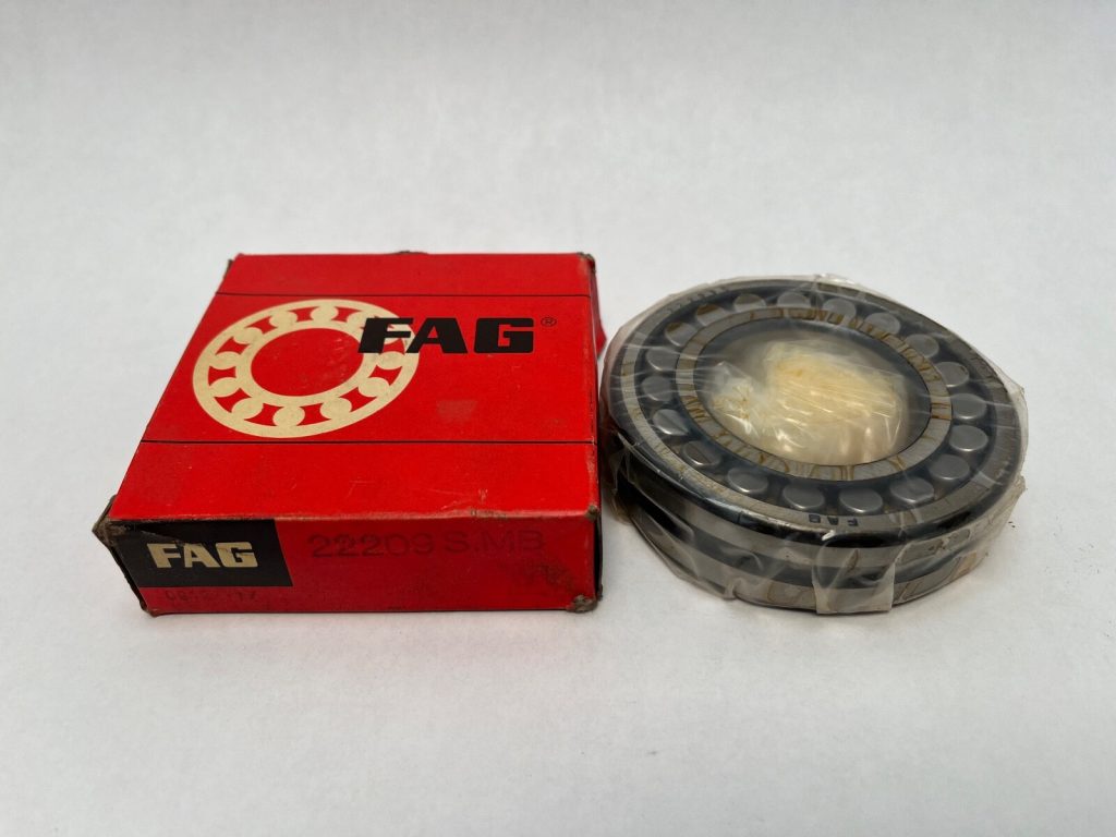Spherical Roller Bearing - Straight Bore, 45 mm ID, 85 mm OD, 23 mm Width, Open, CN Internal Clearance.