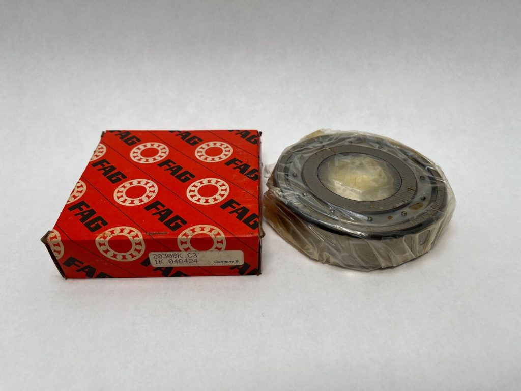 Spherical Roller Bearing - Tapered Bore, 40 mm ID, 90 mm OD, 23 mm Width, Open, C3 Internal clearance.