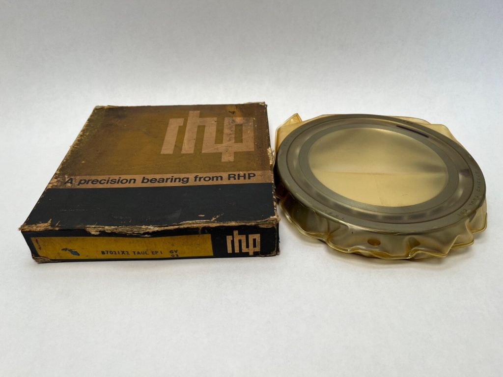Angular Contact Ball Bearing - 105 mm ID, 160 mm OD, 26 mm Width, Open, 15° Contact Angle, Light Preload.