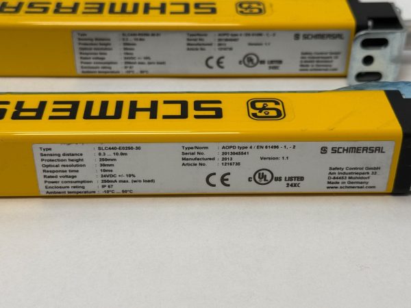 Schmersal SLC440-ER-0250-30-01 Safety Light Curtain SLC440ER02503001