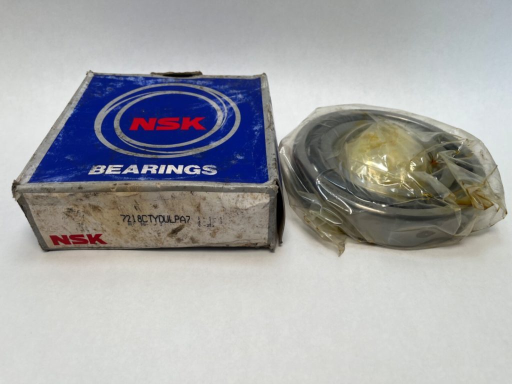 Super Precision Angular Contact Ball Bearing - Straight Bore, 90 mm ID, 160 mm OD, 30 mm Width, Open, 15° Contact Angle, Universal Light Preload.