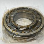Spherical Roller Bearing – Straight Bore, 85 mm ID, 180 mm OD, 41 mm Width, Open, CN Internal clearance.