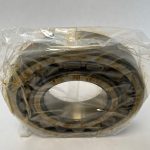 Spherical Roller Bearing – Straight Bore, 85 mm ID, 180 mm OD, 41 mm Width, Open, CN Internal clearance.