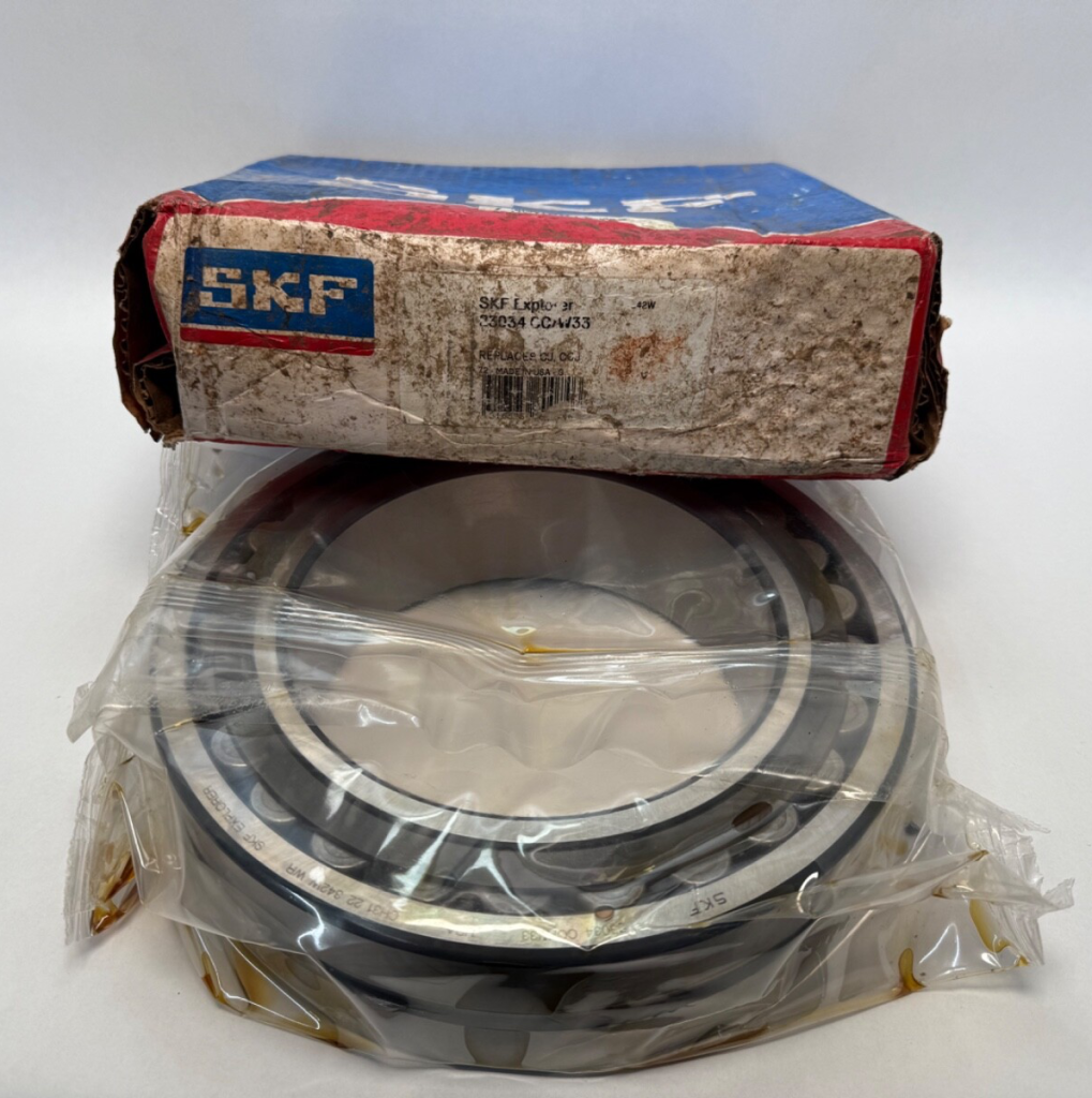 Spherical Roller Bearing - Straight Bore, 170 mm ID, 260 mm OD, 67 mm Width, Open, CN Internal Clearance.