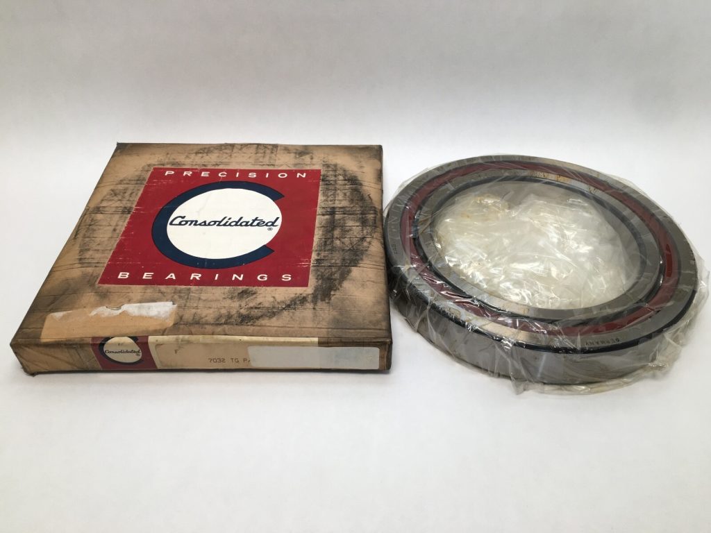 Angular Contact Bearing - 160 mm ID, 240 mm OD, 38 mm Width, Open, 15°, Light preload.