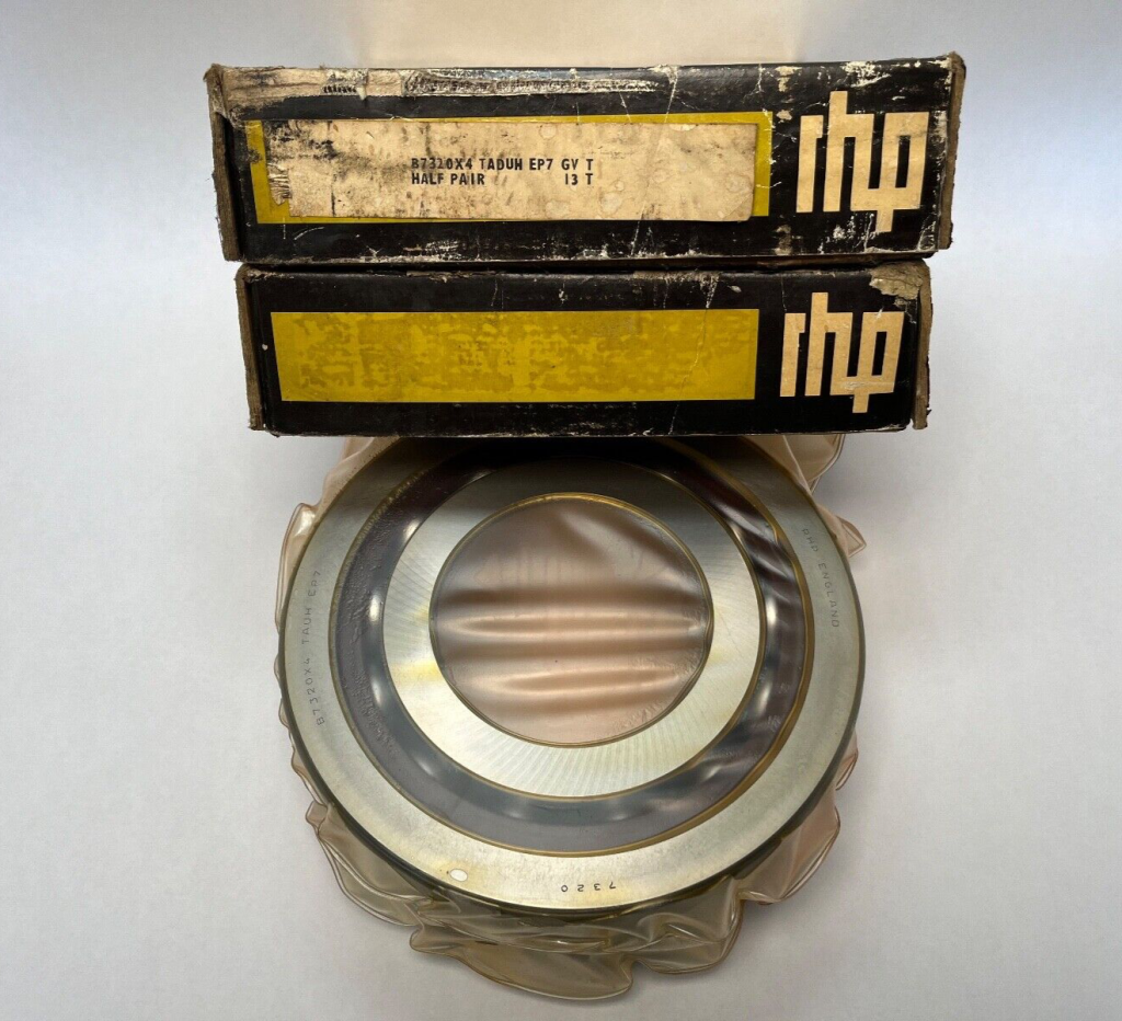 Super Precision Angular Contact Ball Bearing - Straight Bore, 100 mm ID, 215 mm OD, 47 mm Width, Open, 25° Contact Angle.