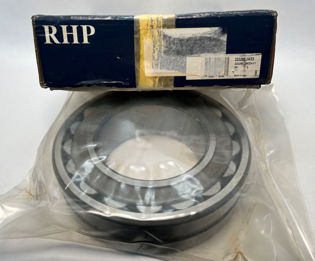 Spherical Roller Bearing - Straight Bore, 140 mm ID, 250 mm OD, 68 mm Width, Open, CN Internal Clearance.