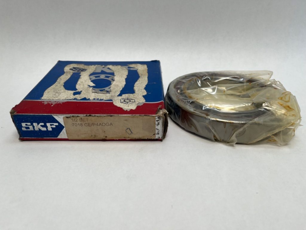 Super Precision Angular Contact Ball Bearing - Straight Bore, 90 mm ID, 140 mm OD, 24 mm Width, Open, 15° Contact Angle, Ceramic Balls, Universal Light Preload.