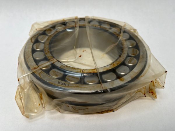 Spherical Roller Bearing – Tapered Bore, 90 mm ID, 160 mm OD, 40 mm Width, Open, CN Internal clearance.