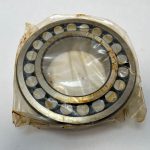 Spherical Roller Bearing – Tapered Bore, 90 mm ID, 160 mm OD, 40 mm Width, Open, CN Internal clearance.